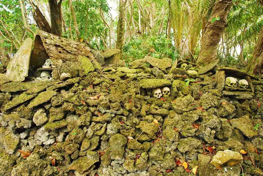 Skull Burial Sites | Solomon Islands Travel Blog | Skull Island - A Headhunter Confronter! | King Kong, Nusa Kunda, Skull Island, Solomon Islands, Things To Do In The Solomon Islands | Author: Anthony Bianco - The Travel Tart Blog