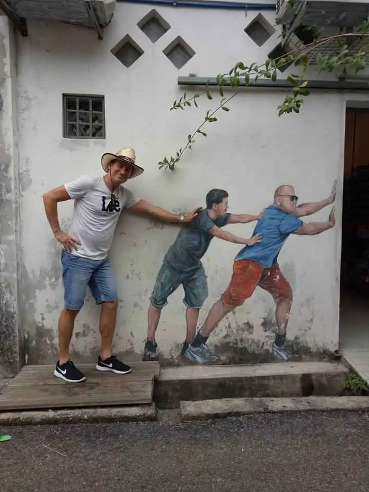 Street Art Culture | Malaysia Travel Blog | Penang Street Art Photos - Life And Art Together? | Malaysia, Penang Street Art, Tourism Malaysia, Wall Art In Penang, Wall Murals | Author: Anthony Bianco - The Travel Tart Blog